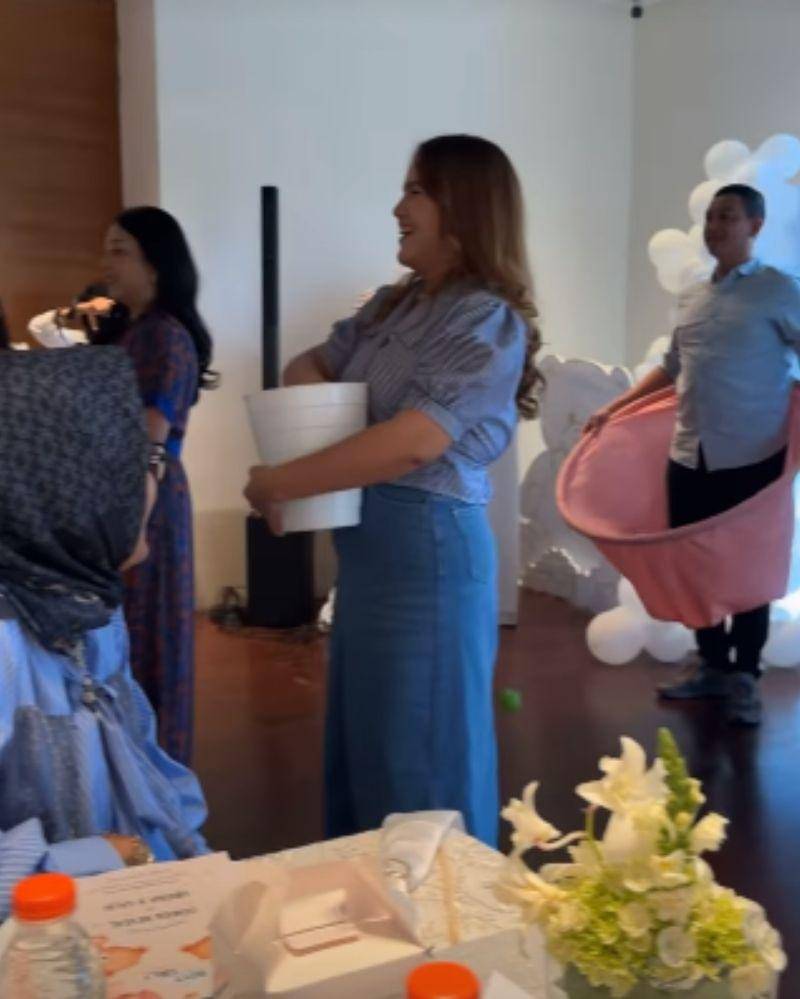 Instagram.com/yorafebrina